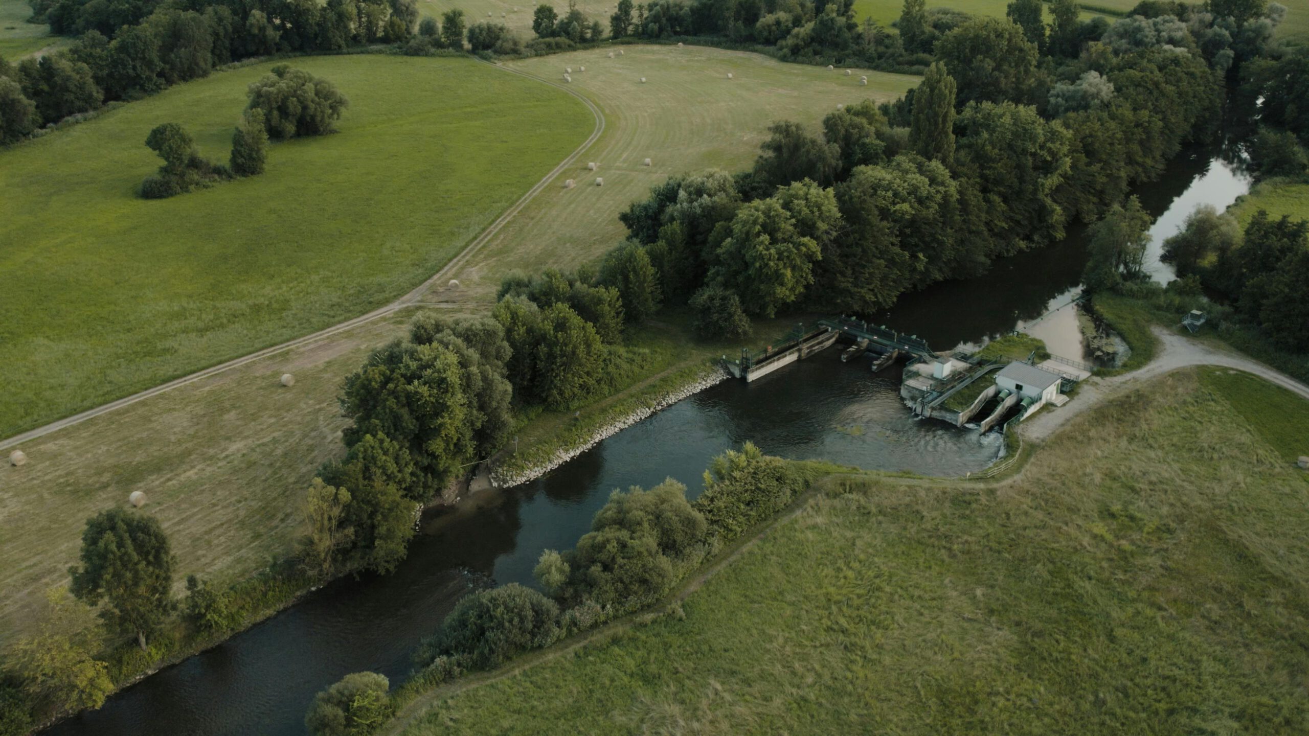 Luftaufnahme Der Flussschleuse In Grand Est, Frankreich