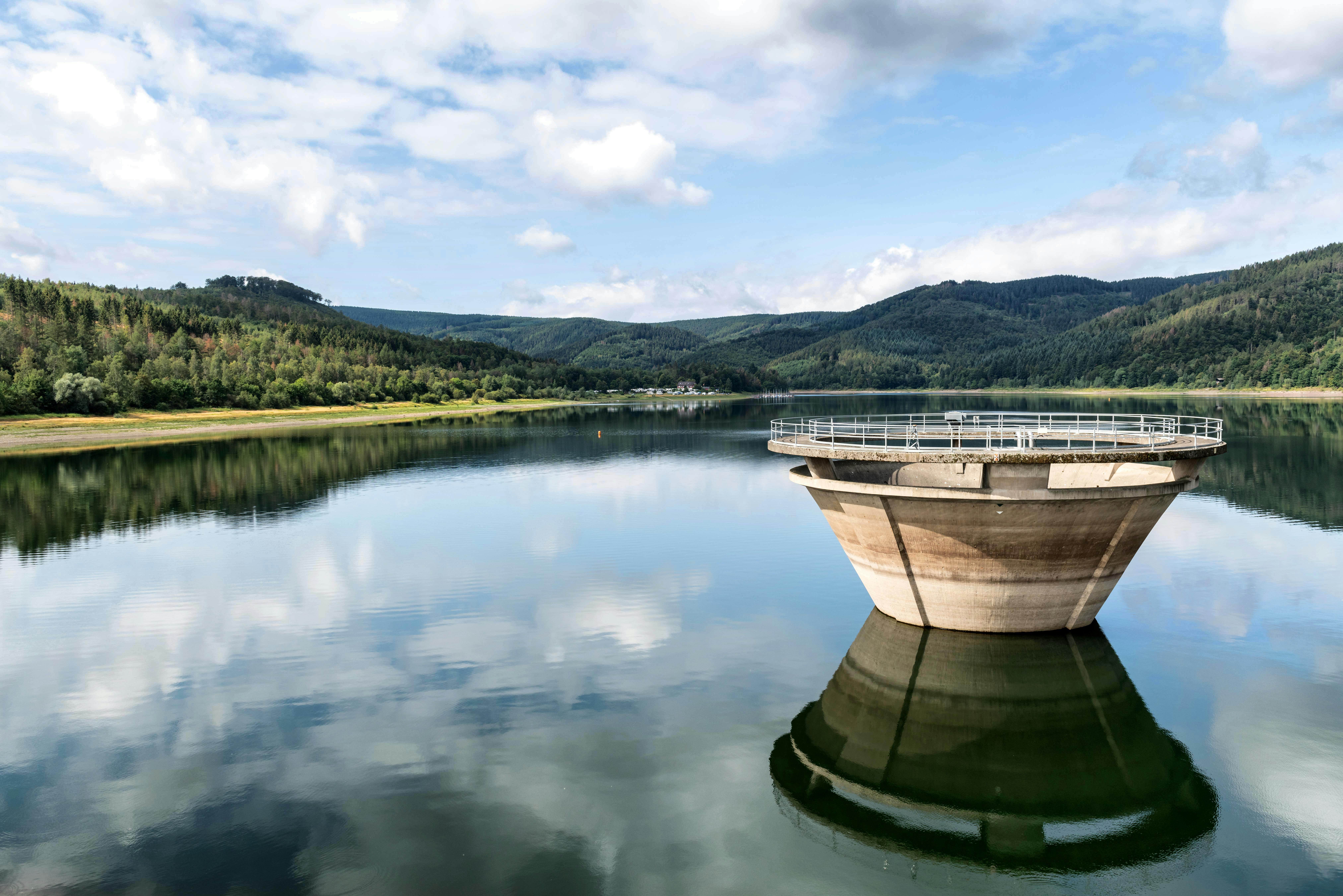 Kostenloses Stock Foto zu &Atilde;&oelig;berlauf, architektur, au&szlig;erorts